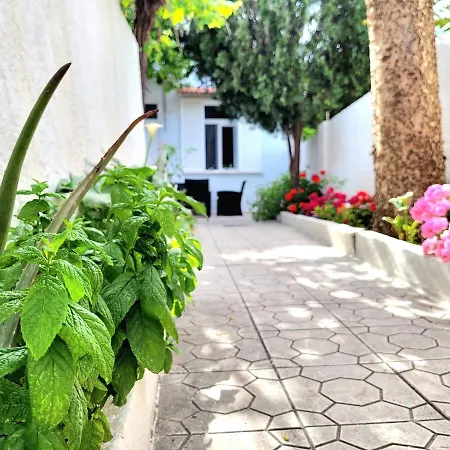 Apartament Modern House With Courtyard Nearby The Old Town *